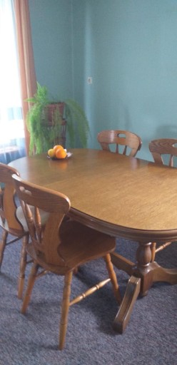 Zdjęcie oferty: Stół rozkładany z 4 krzesłami