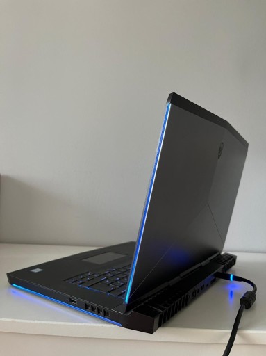 Zdjęcie oferty: Dell Alienware R3 15 i7 16GB GTX 1060