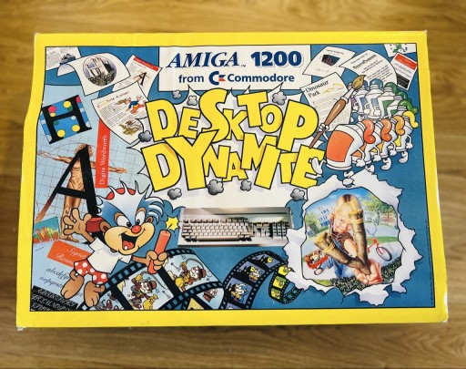 Zdjęcie oferty: Komputer Commodore Amiga 1200 „Desktop Dynamite”