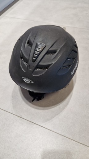 Zdjęcie oferty: Kask narciarski UVEX rozmiar L - XL, 60-62cm