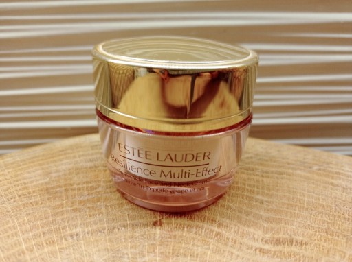 Zdjęcie oferty: NOWY krem Estee Lauder Resilience Multi-Effect 15