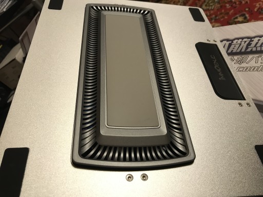 Zdjęcie oferty: wydajna aluminiowa podkładka chłodząca do laptopa