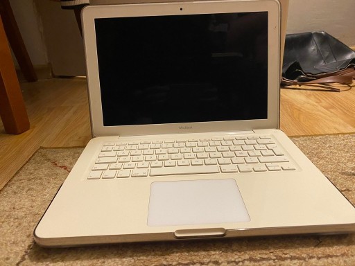 Zdjęcie oferty: MacBook APPLE