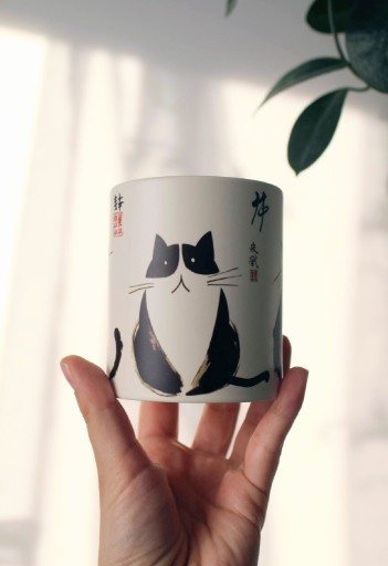 Zdjęcie oferty: Kubek z kotami, Japoński kot, kubek z drewnianą rączką, Kociara, 330ml