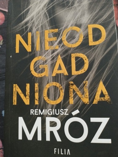 Zdjęcie oferty: Remigiusz Mróz " Nieodgadniona"