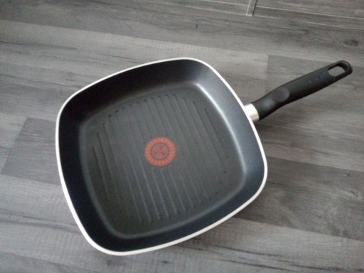 Zdjęcie oferty: patelnia TEFAL grill durabase kwadratowa 26cm