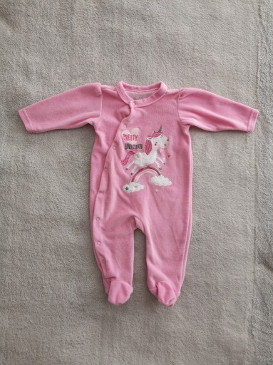 Zdjęcie oferty: Welurowy pajacyk pajacyk 5.10.15 rozm. 68 jednorożec tęcza serce jak nowy