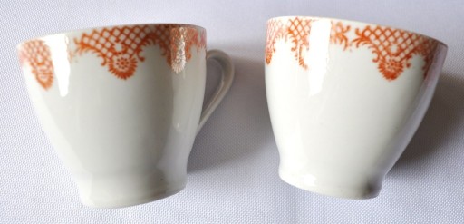 Zdjęcie oferty: Dwie porcelanowe filiżanki - stare bez sygnatury