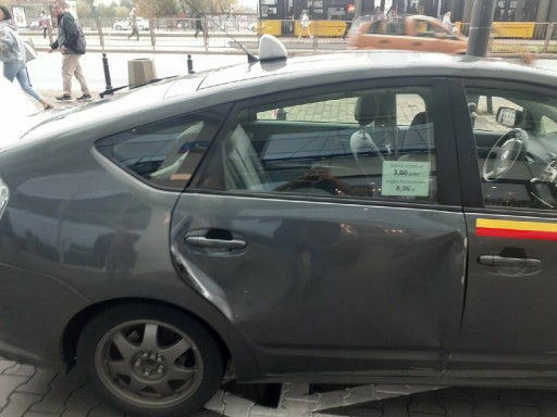 Zdjęcie oferty: Toyota prius II drzwi prawa tył