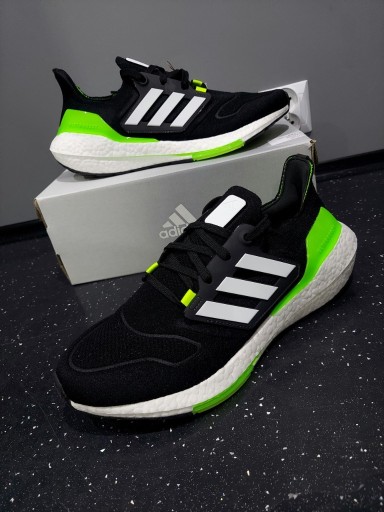 Zdjęcie oferty: Adidas buty do biegania Ultraboost 22 r. 43 1/3