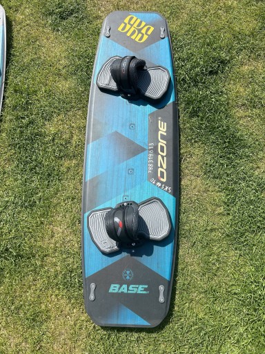 Zdjęcie oferty: Deska kitesurfingowa Ozone Base V1 133cm 