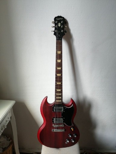 Zdjęcie oferty: Gitara elektryczna Epiphone G400 Wore Cherry&more