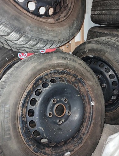 Zdjęcie oferty: Felgi stalowe vw audi skoda 4szt 5x112 16 et45