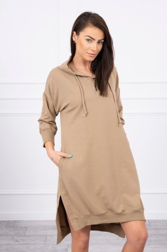 Zdjęcie oferty: Sukienka z dłuższym tyłem i kapturem camelowa