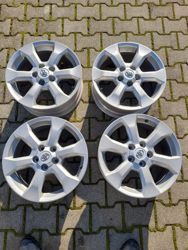 Zdjęcie oferty: TOYOTA  SUZUKI  ALUFELGI 5x114,3 R-17