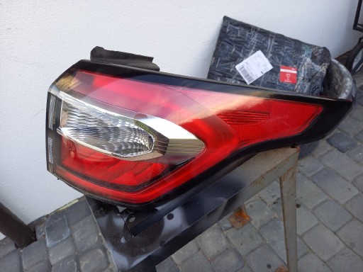 Zdjęcie oferty: Prawa lampa Kuga 2 polift