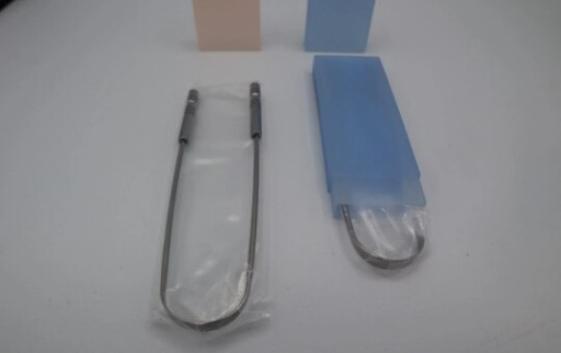 Zdjęcie oferty: MASTERMEDI  TONGUE SCRAPER NARZĘDZIE DO PIELĘGNACJI JAMY USTNEJ  2 SZT