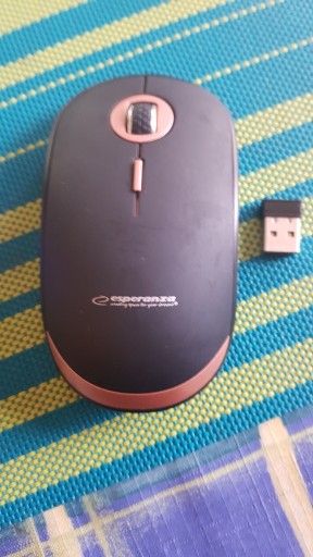 Zdjęcie oferty: 3xMysz Bezprzwodowa+2 Gratisy Lampki USB