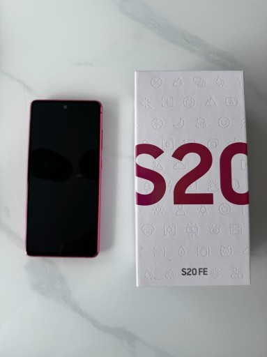 Zdjęcie oferty: Samsung S20 FE red 128GB bardzo dobry stan 