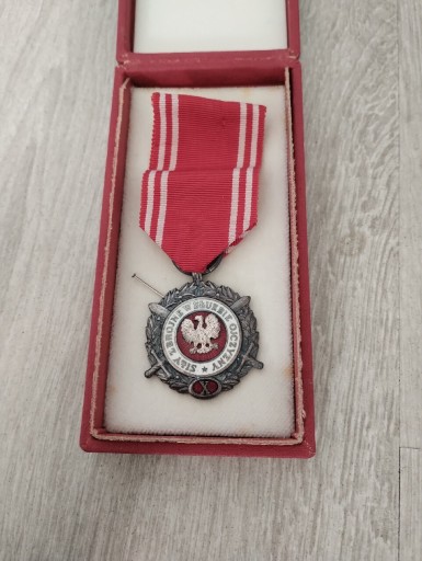 Zdjęcie oferty: Medal siły zbrojne w służbie ojczyzny srebrny.