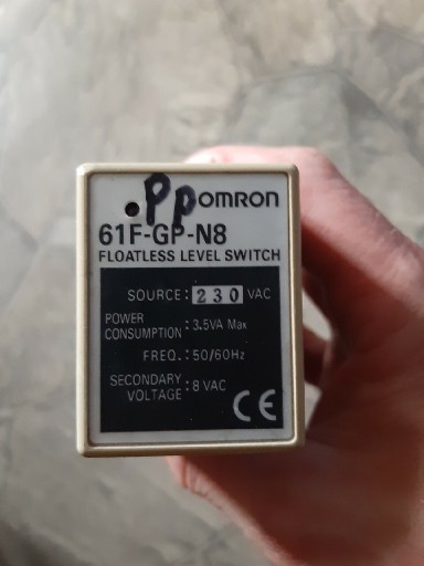 Zdjęcie oferty: Sterownik poziomu OMRON 61F GPN8