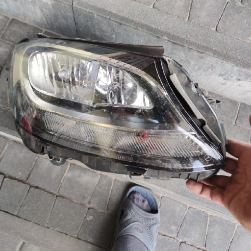 Zdjęcie oferty: Lampa Mercedes w205