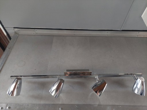 Zdjęcie oferty: Lampa sufitowa. Cztery punkty świetlne