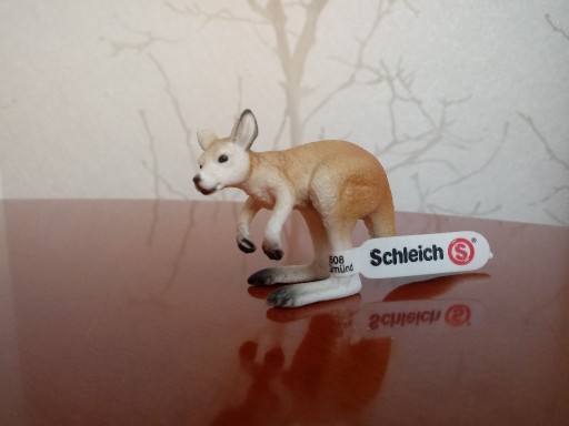 Zdjęcie oferty: młody kangurek   figurka Schleich