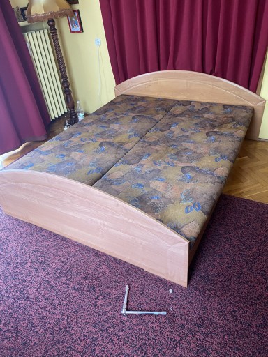 Zdjęcie oferty: Łóżko podwójne używane 160 x 200 cm
