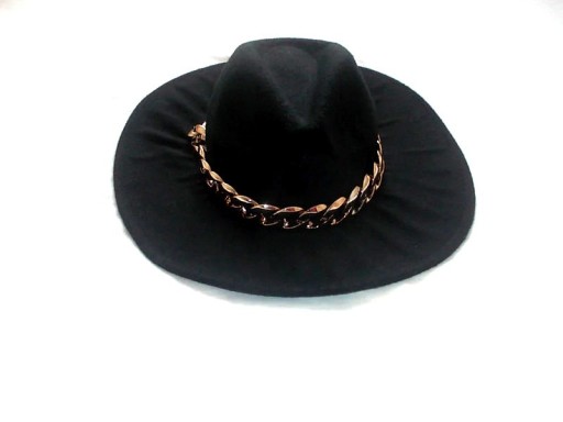 Zdjęcie oferty: kapelusz z łańcuchem czarny