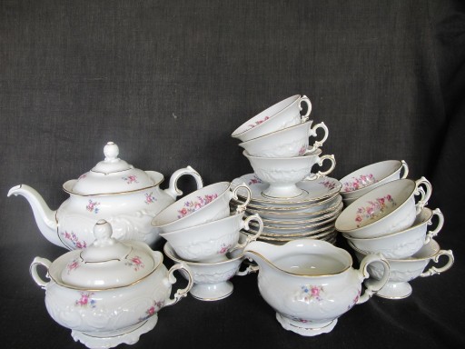 Zdjęcie oferty: Stary PORCELANOWY serwis do kawy_12 osób_WAWEL