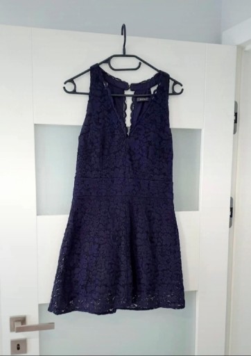 Zdjęcie oferty: Granatowa koronkowa sukienka M 38 Esprit