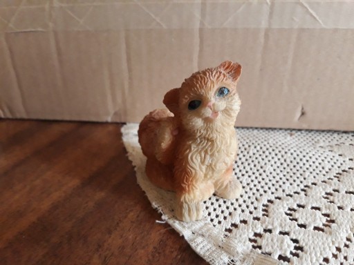 Zdjęcie oferty: Figurka rudy kotek