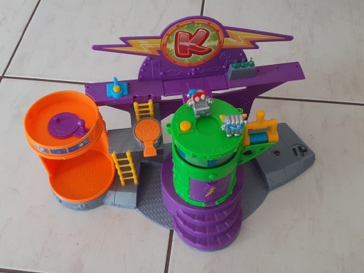 Zdjęcie oferty: Laboratorium Kaboom City+dwie srebrne figurki