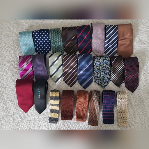 Zdjęcie oferty: 16 krawatów i 6 knitów zestaw okazja!