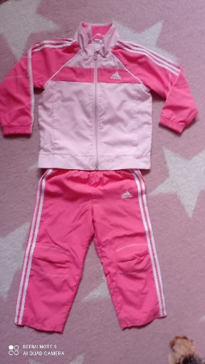 Zdjęcie oferty: Różowy dresik Adidas dla dziewczynki