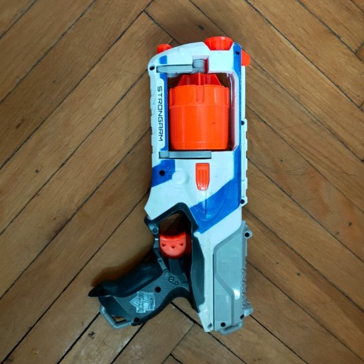 Zdjęcie oferty: Pistolet Hasbro Nerf N-Strike Elite Strongarm