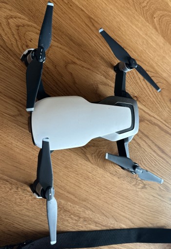 Zdjęcie oferty: DJI MAVIC AIR biały COMBO ZESTAW Stan Idealny