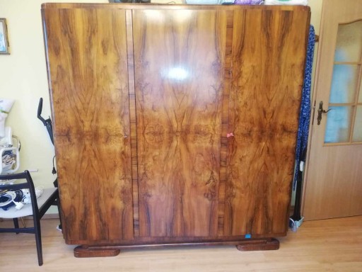 Zdjęcie oferty: Klasyczna drewniana szafa z lat 40.-50. OKAZJA