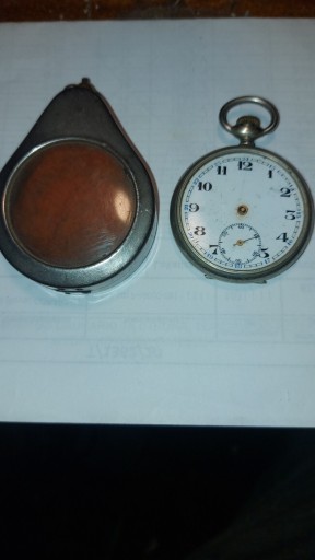 Zdjęcie oferty: Zegarek i pudełko  na zegarek 
