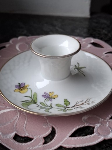 Zdjęcie oferty: Porcelanowy świecznik kaganek bratki, 