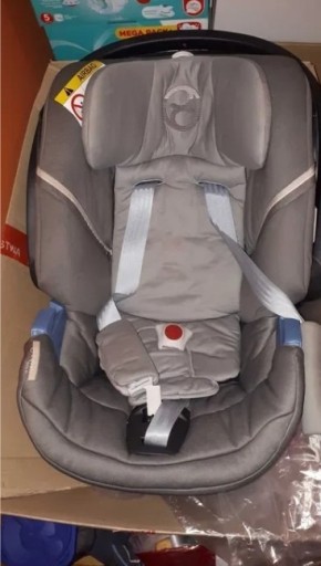 Zdjęcie oferty: Cybex Gold - nosidełko z bazą isofix - komplet