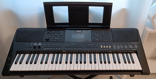 Zdjęcie oferty: Yamaha PSR-E453 keyboard