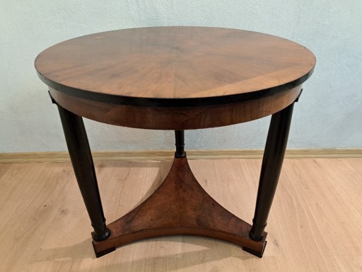 Zdjęcie oferty: Stół drewniany stolik okrągły 3 czarne kolumny styl Biedermeier 