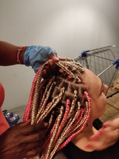 Zdjęcie oferty: Warkoczyki afrykańskie Przedłużanie włosów