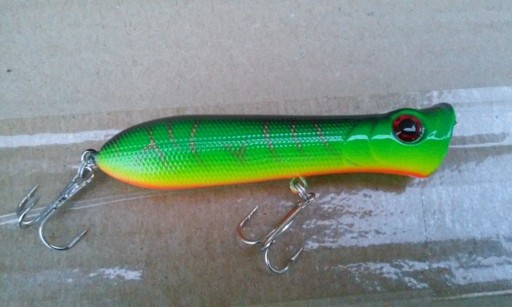 Zdjęcie oferty: PRZYNETA SPINNINGOWA WOBLER POPPER GRZECHOTKA OCZY 3D 8cm-12g NA SZCZUPAKA