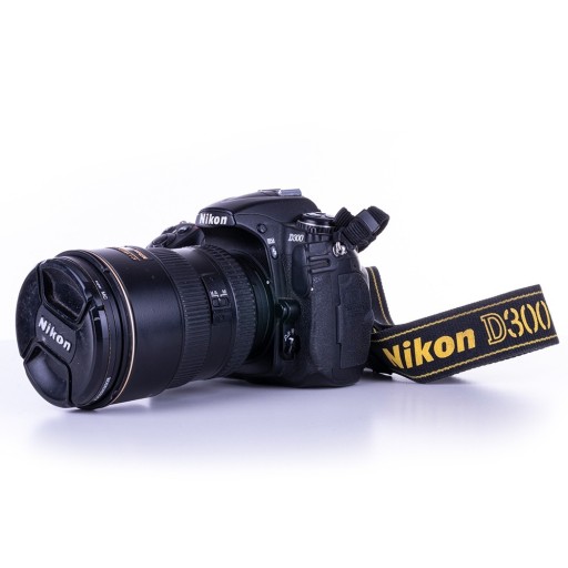 Zdjęcie oferty: Nikon D300 + Nikkor AF-S DX 17-55 mm f/2.8G IF-ED