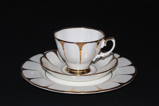 Zdjęcie oferty: ROYAL VALE BONE CHINA ZESTAW SNIADANIOWY BIEL ZLOT