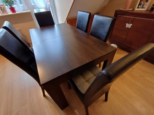 Zdjęcie oferty: Stół z 6 krzesłami