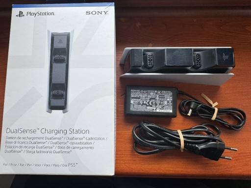 Zdjęcie oferty: Stacja ładowania DualSense dla PS5 na dwa pady